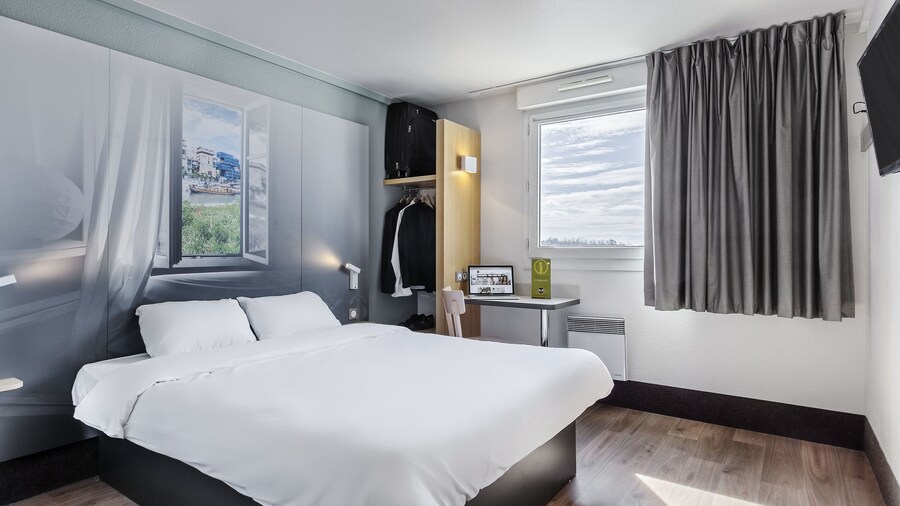 B&B HOTEL Lyon Grand Stade Meyzieu