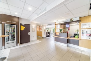 Lobby - B&B HOTEL Belfort (Belfort)