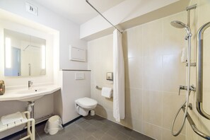 Double Room, Accessible, Non Smoking | Bathroom | Shower, towels - B&B HOTEL Belfort (Belfort)