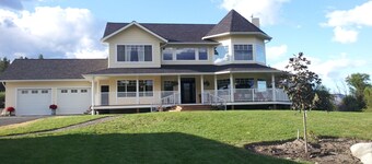 Harvelle House Bed & Breakfast