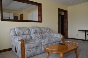 Suite, 2 Bedrooms, Kitchen | Free WiFi, bed sheets - Wells Chinatown (Wells)