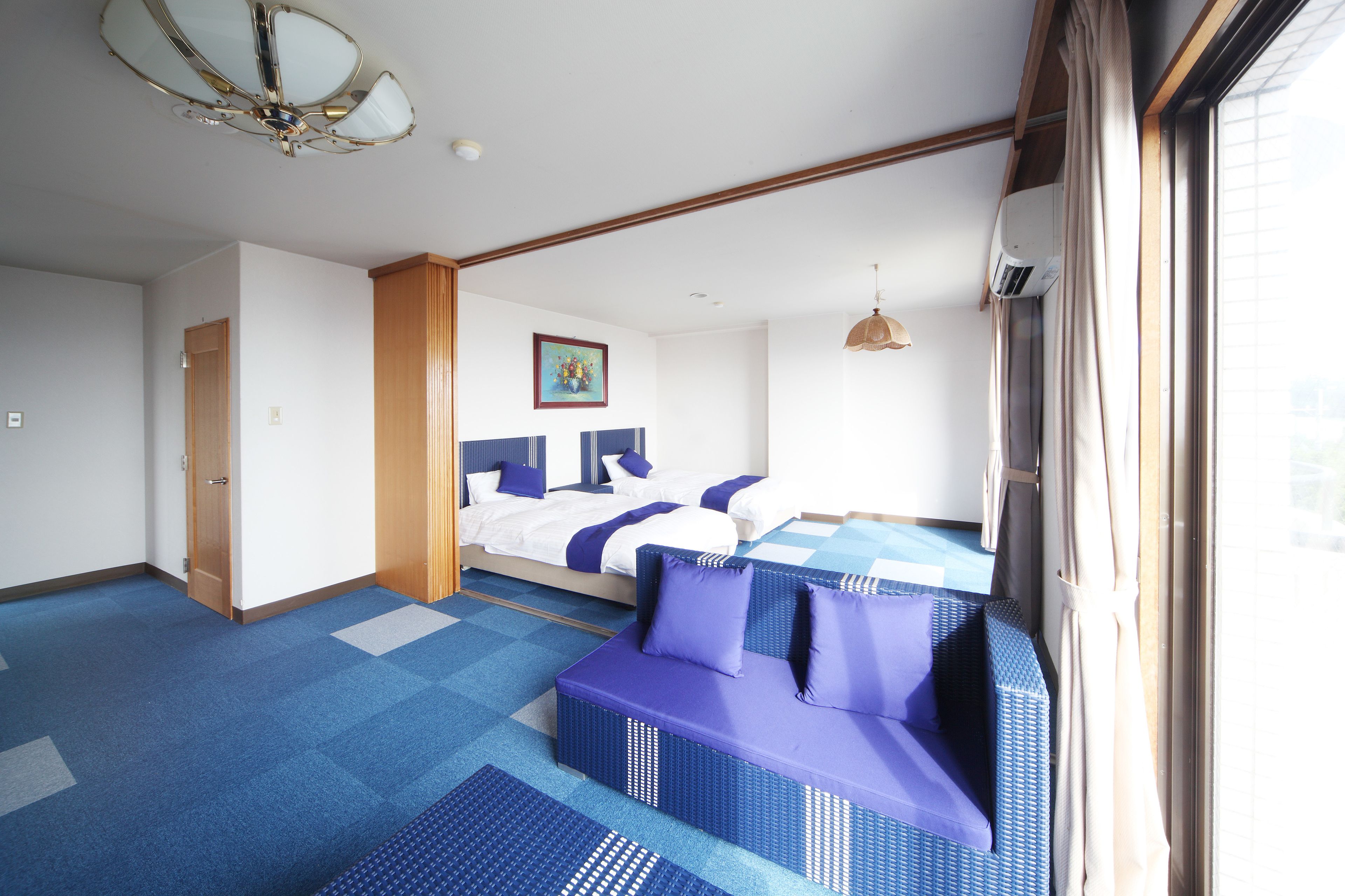 Twin Room, 2 Single Beds, Ocean View | Desk, free WiFi, bed sheets