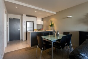 Two Bedroom Apartment | In-room dining - ABC Accommodation - Spencer Street (Melbourne)