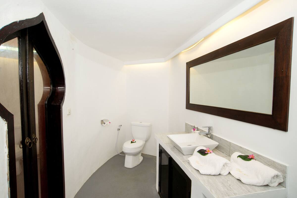 1 bedroom garden villa | bathroom | shower, free toiletries, towels, soap