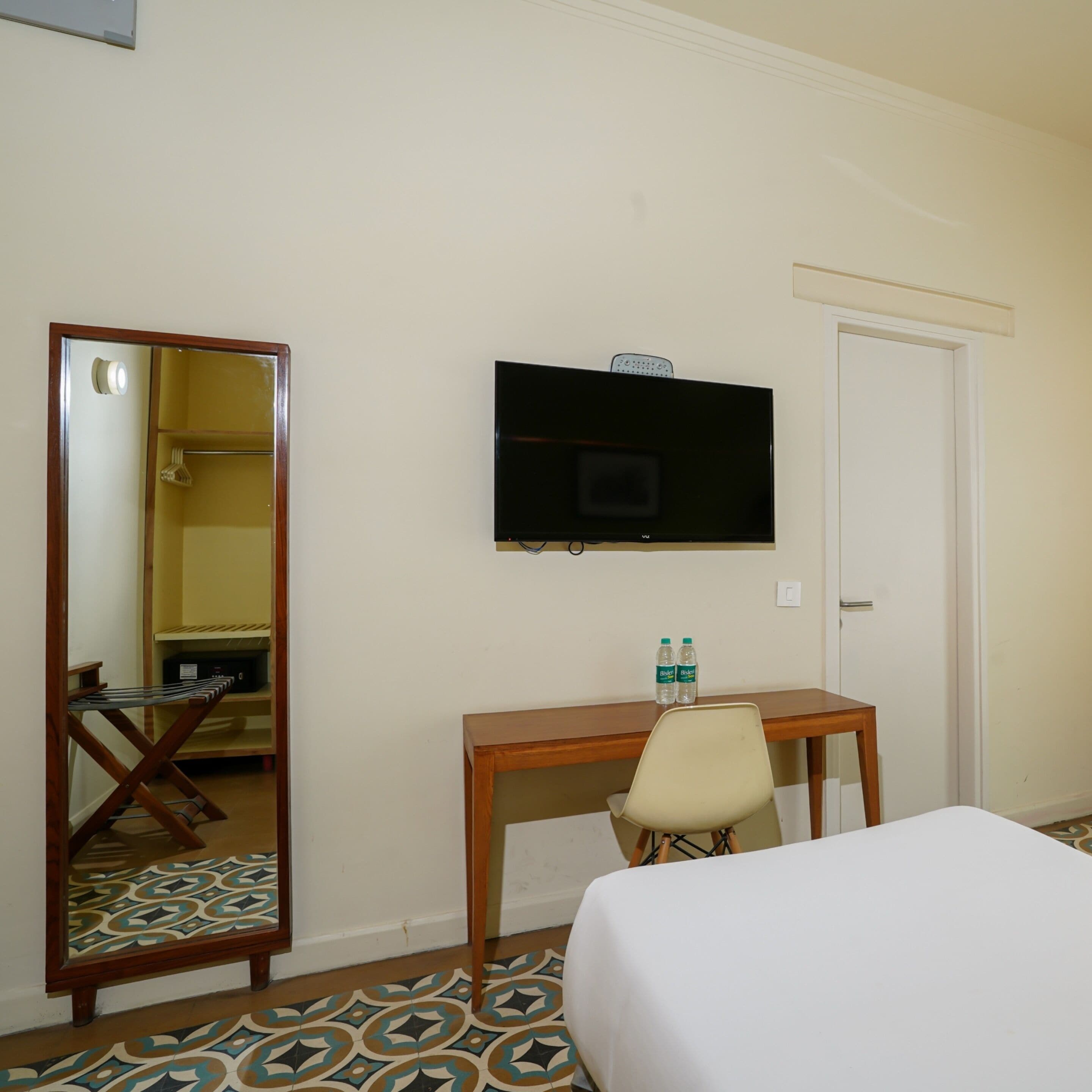 deluxe twin room | premium bedding, in-room safe, individually decorated