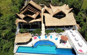 Exterior - The Princess Of Mentigi Bay (Pemenang)
