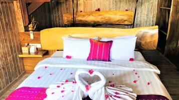 Mentigi Bay View | 1 bedroom, premium bedding, minibar, in-room safe