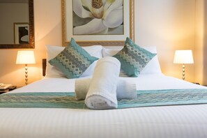 Iron/ironing board, free WiFi, bed sheets - City Square Motel (Melbourne)