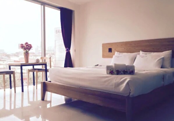 Free minibar, free WiFi, bed sheets - Lavilla Hotel (Seoul)