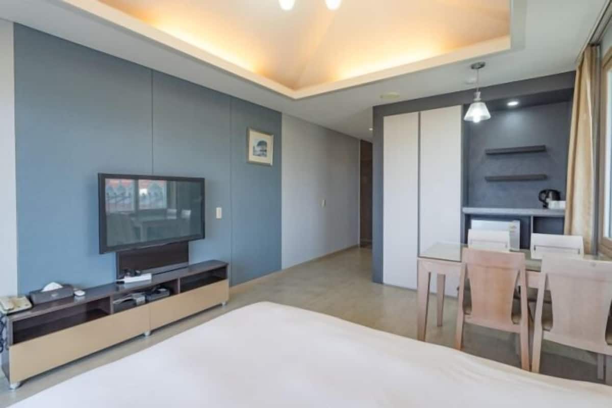 2 bedrooms, free WiFi