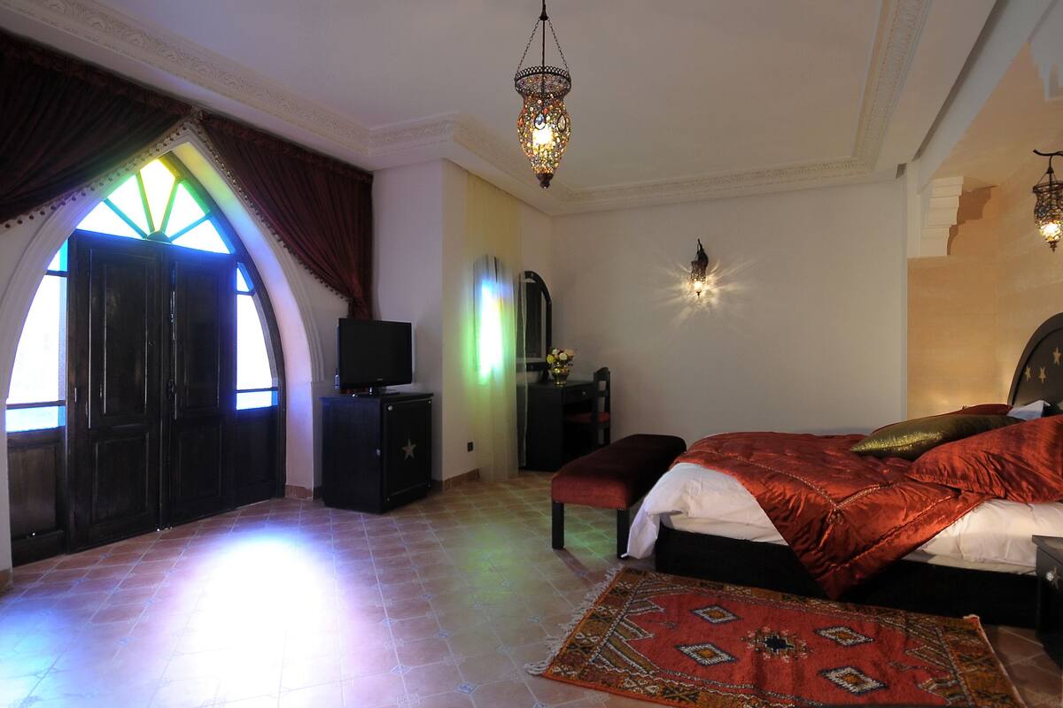 1 bedroom, premium bedding, minibar, in-room safe