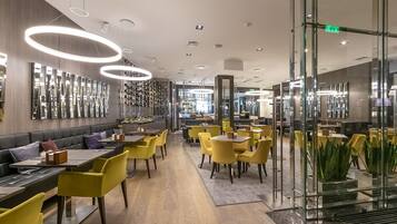 Se sirven desayunos, comidas y cenas