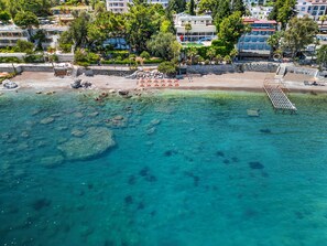 Playa privada en los alrededores, sillas reclinables de playa