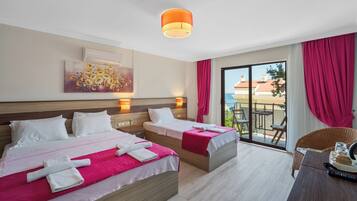 Standard Triple Room, 1 Bedroom, Sea View