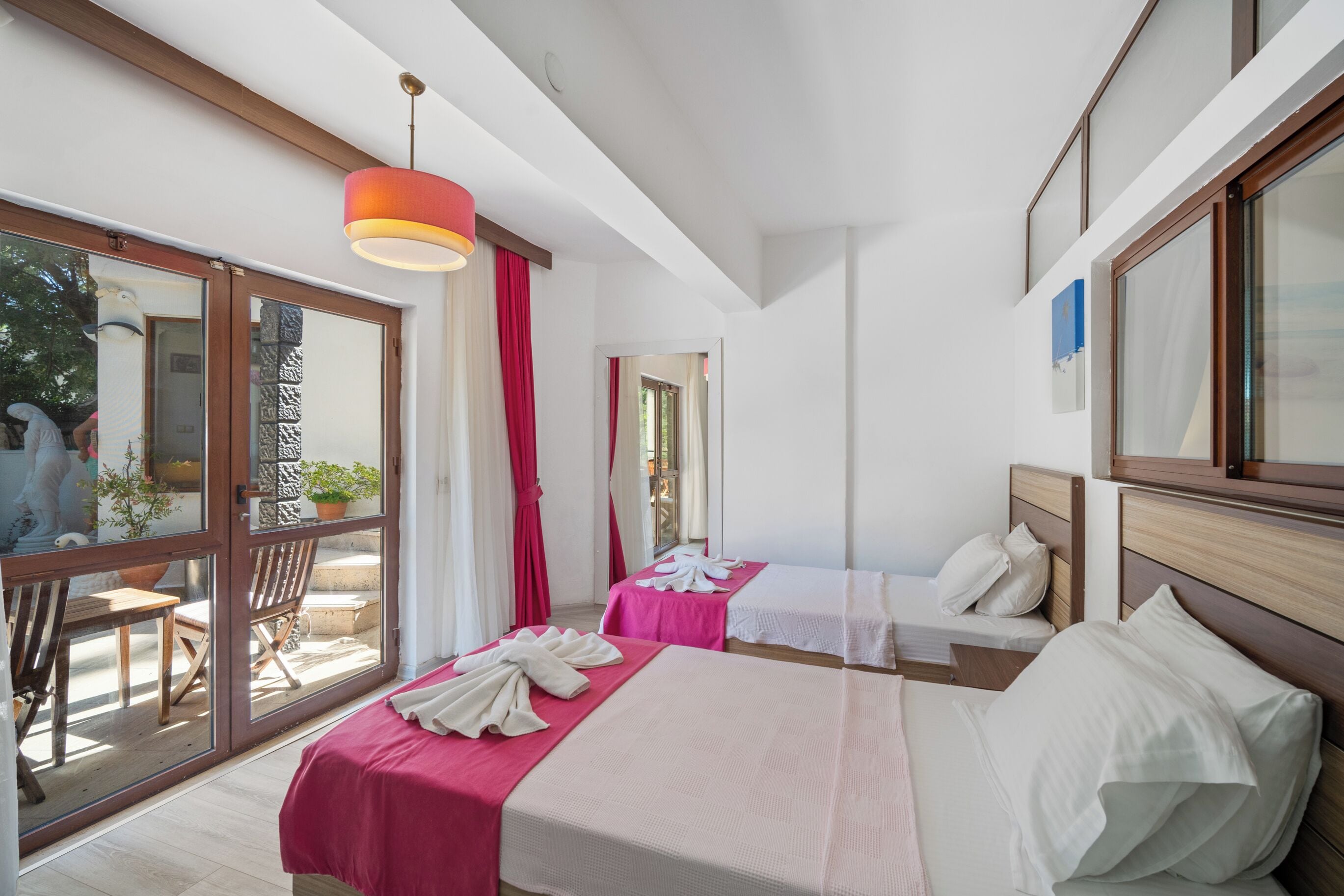 family room | 1 bedroom, premium bedding, down duvets, minibar