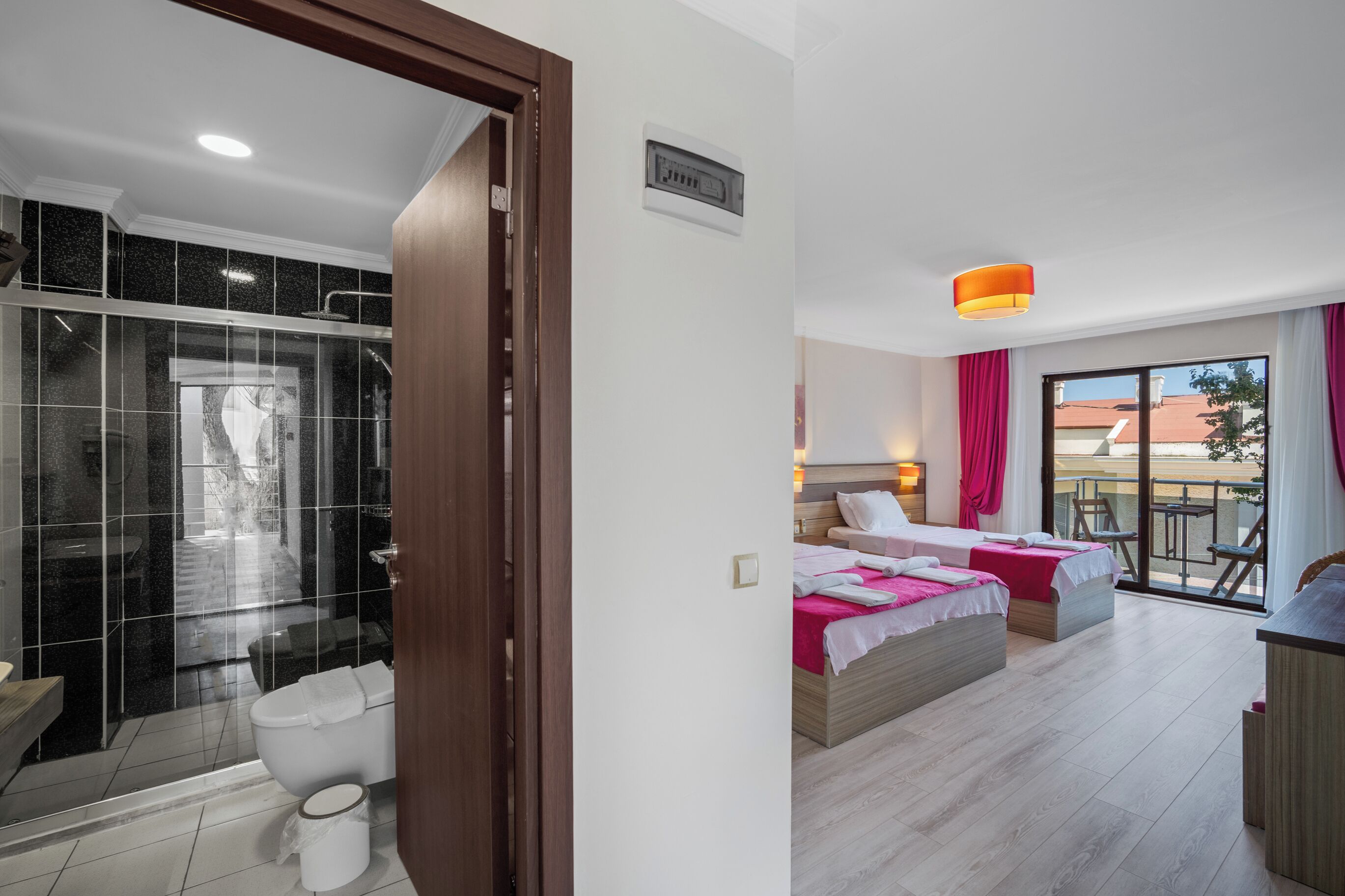 standard triple room | 1 bedroom, premium bedding, down duvets, minibar