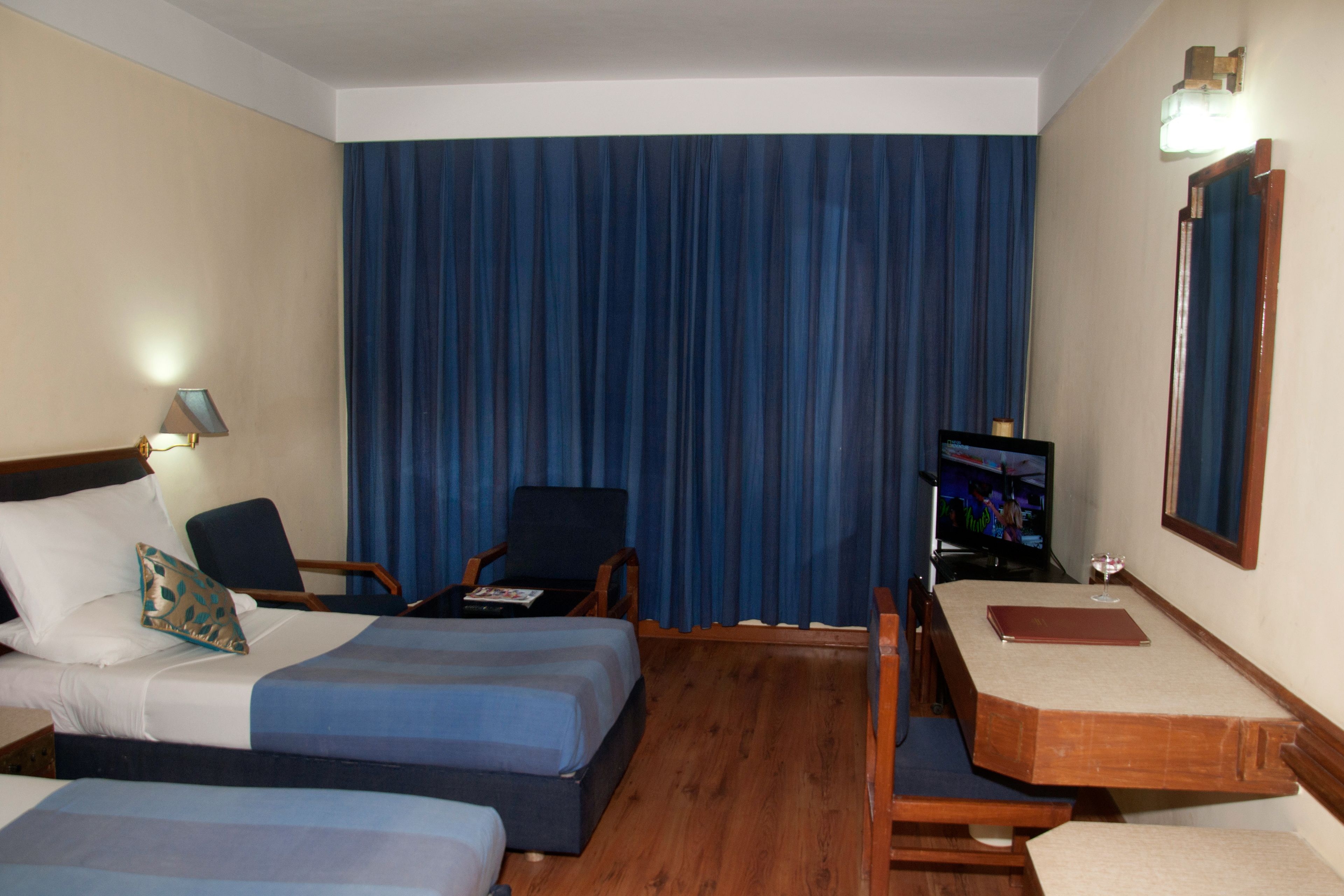 standard room | free minibar items, desk, rollaway beds, free wifi