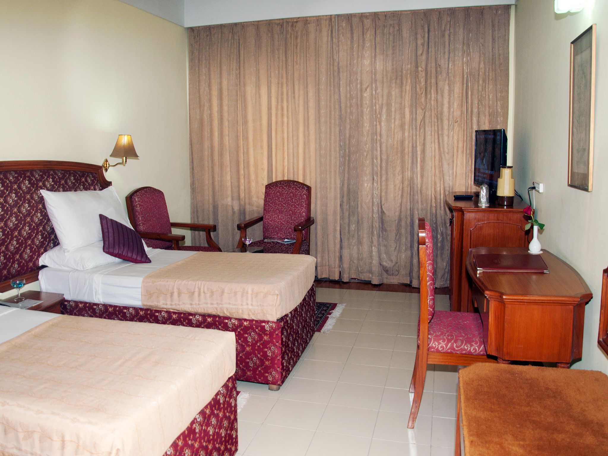 standard room | free minibar items, desk, rollaway beds, free wifi
