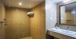 Suite | Salle de bain | Serviettes fournies