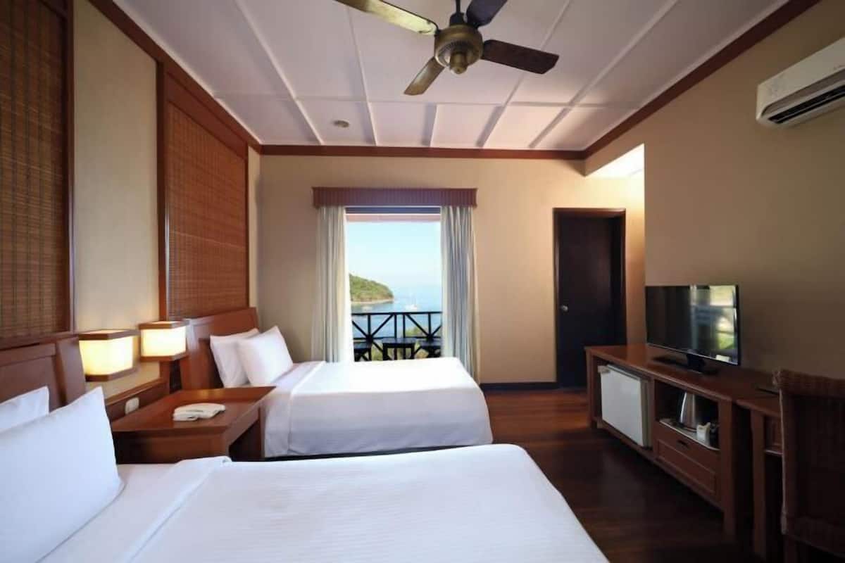 Minibar, in-room safe, desk, blackout drapes