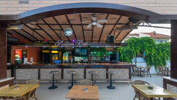 Bar (in der Unterkunft)