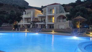 Front of property - evening/night - Libyan Mare (Kantanos-Selino)