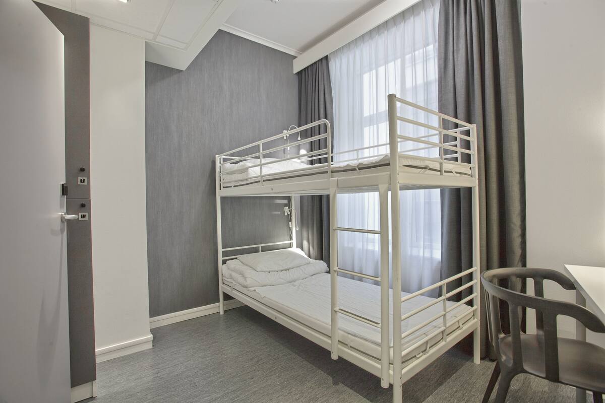 Poshtel Double Room with Private Bathroom
