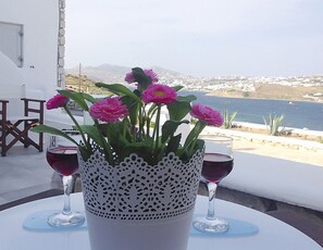 Front of property - GT Suites Corfos Bay (Mykonos)