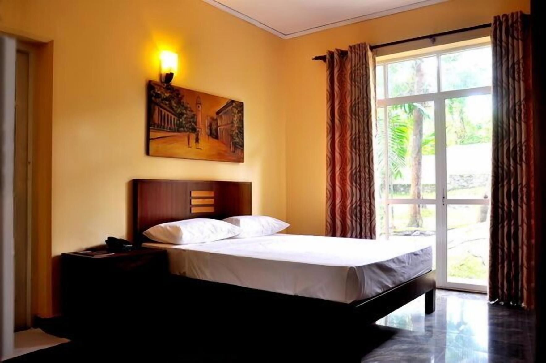 Ropa de cama de alta calidad y minibar 