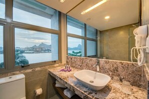 Executive Room, Ocean View | Bathroom -  Prodigy Santos Dumont by Wish (Rio de Janeiro)