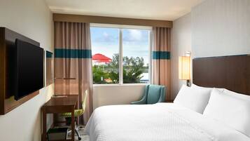 Zimmersafe, Schreibtisch, laptopgeeigneter Arbeitsplatz