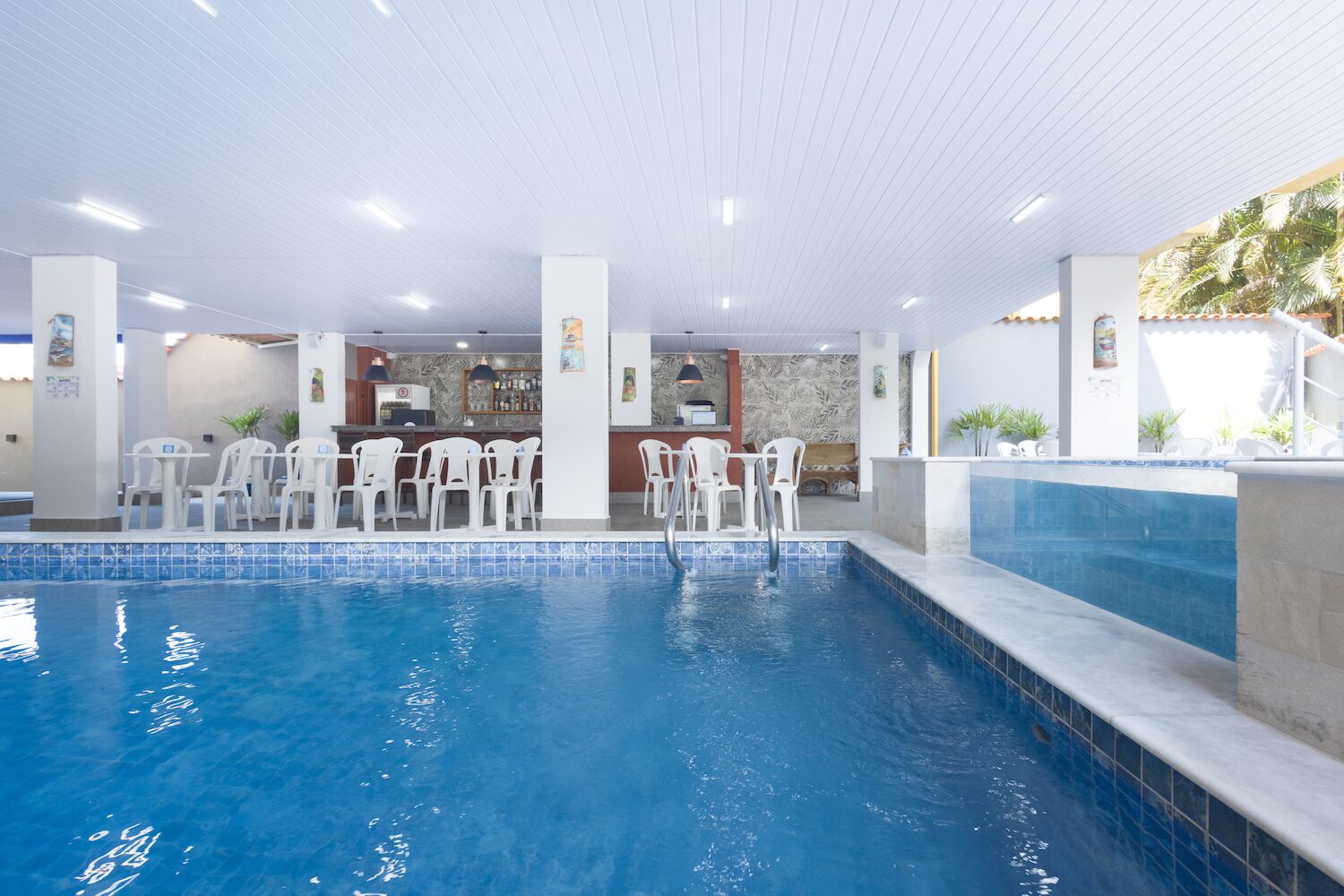 outdoor pool, pool loungers