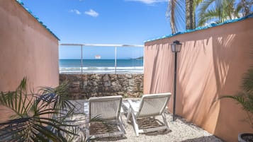 Elite Double Room, Beach View | 1 bilik tidur, bar mini, meja, langsir/tirai gelap terus
