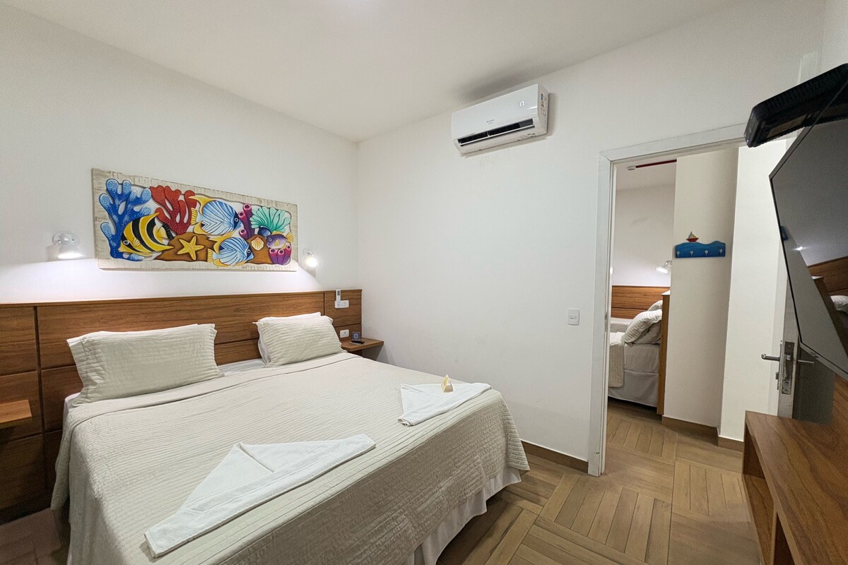 Premium Suite, 1 Bedroom | Minibar, desk, blackout drapes, WiFi (free)