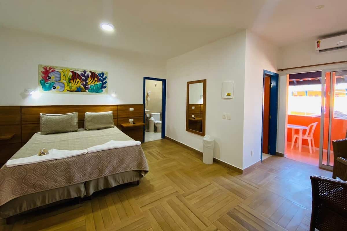Doppia Standard, 1 letto king | 1 camera, minibar, una scrivania, tende oscuranti