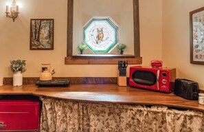 Ferienhütte | Eigene Küche | Kühlschrank, Mikrowelle, Ofen, Herdplatte