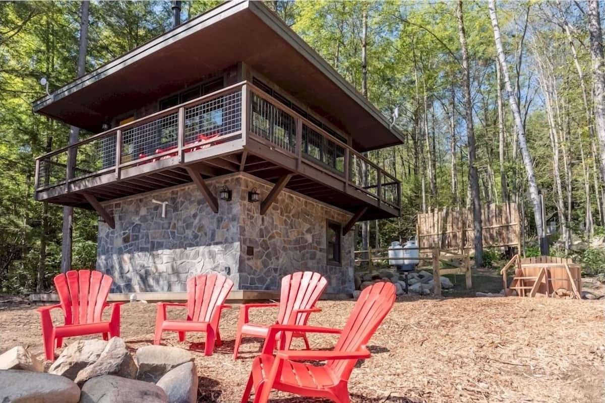 Cabin | 2 bedrooms, individually decorated, individually furnished