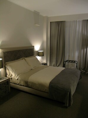 豪華雙人房, 1 張標準雙人床 | 高級寢具、迷你吧、房內夾萬、書桌