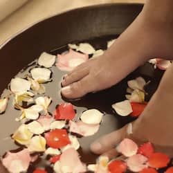 Trattamenti per il corpo, aromaterapia, massaggi con le pietre calde