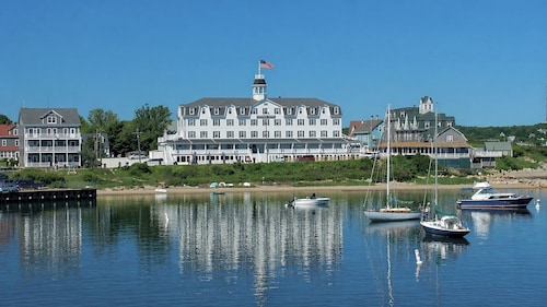 The National Hotel