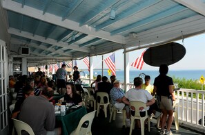 Restaurant - The National Hotel (Block Island)