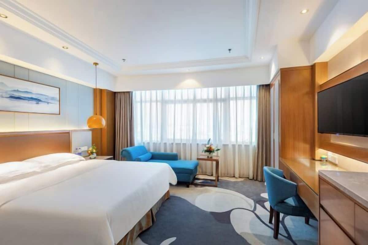 Minibar, két bảo mật tại phòng, nôi/giường cho trẻ sơ sinh 