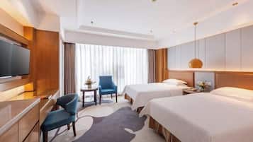 Minibar, in-room safe, cribs/infant beds, alarm clocks