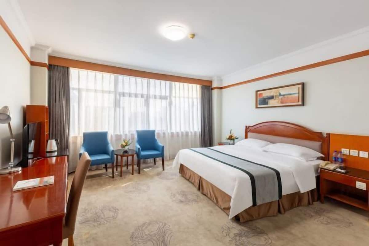 Minibar, in-room safe, cribs/infant beds, alarm clocks