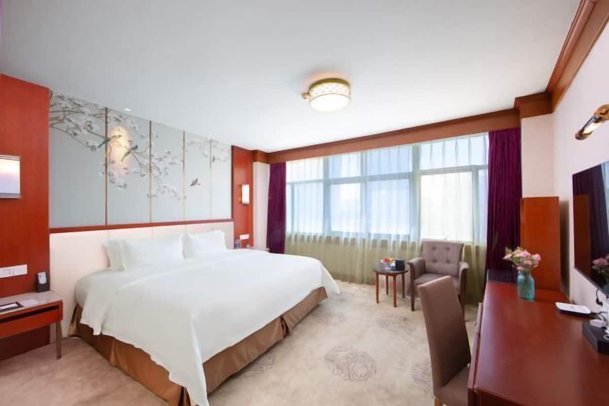 Minibar, két bảo mật tại phòng, nôi/giường cho trẻ sơ sinh 