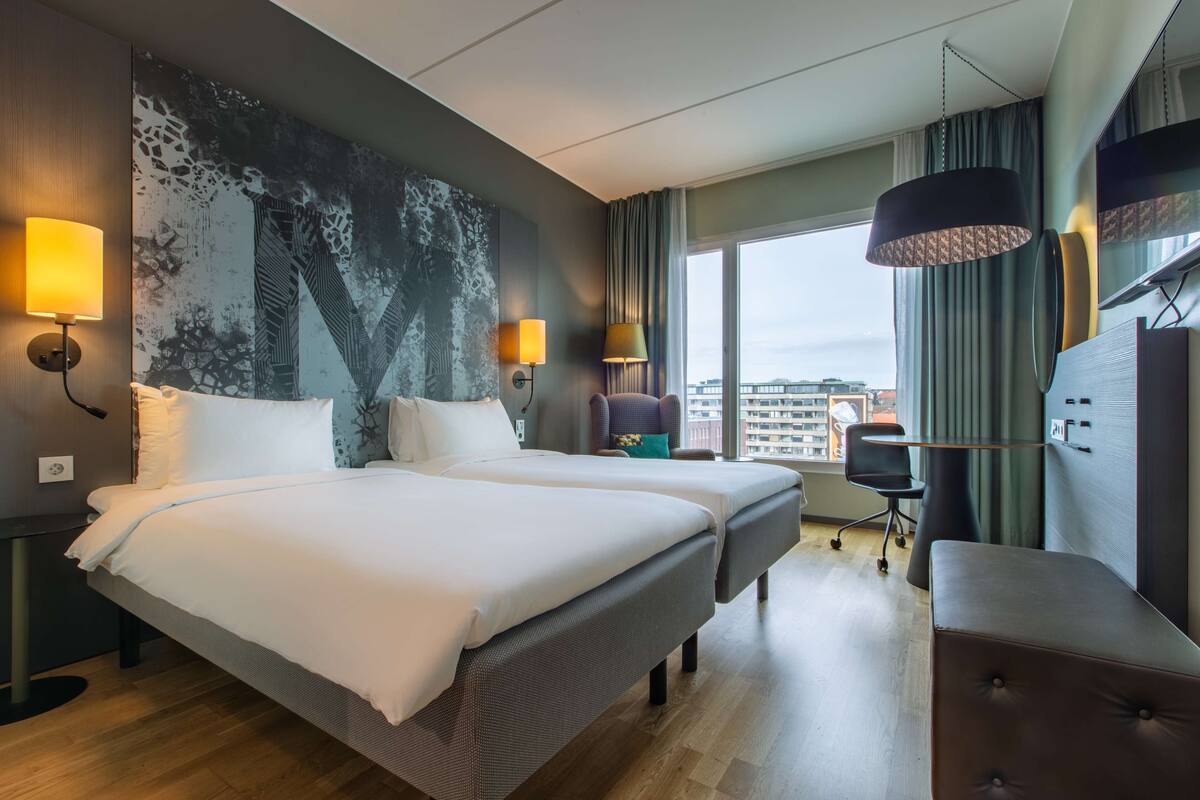 standard room | 1 bedroom, down duvets, minibar, in-room safe