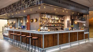 Cocktailbar, uteservering, öppet alla dagar