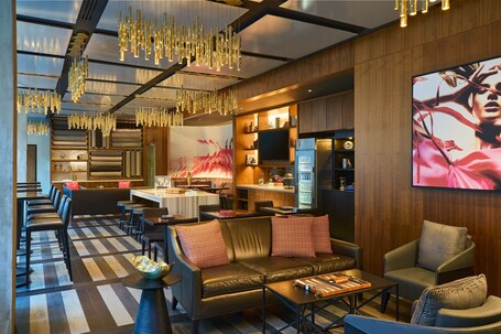 Renaissance New York Midtown Hotel - Image 23