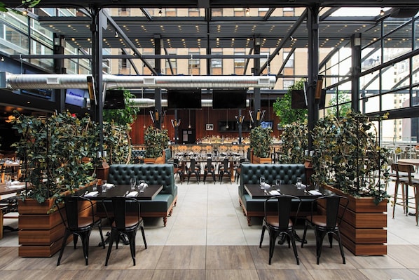 Restaurant - Renaissance New York Midtown Hotel (New York)