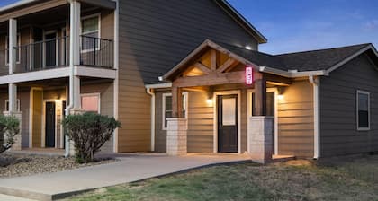 Eagle's Den Suites Big Spring a Travelodge by Wyndham
